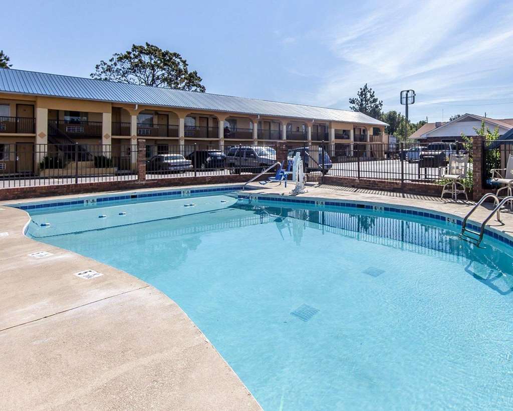 Days Inn By Wyndham Calhoun Ga I-75 And Us-41 Удобства фото